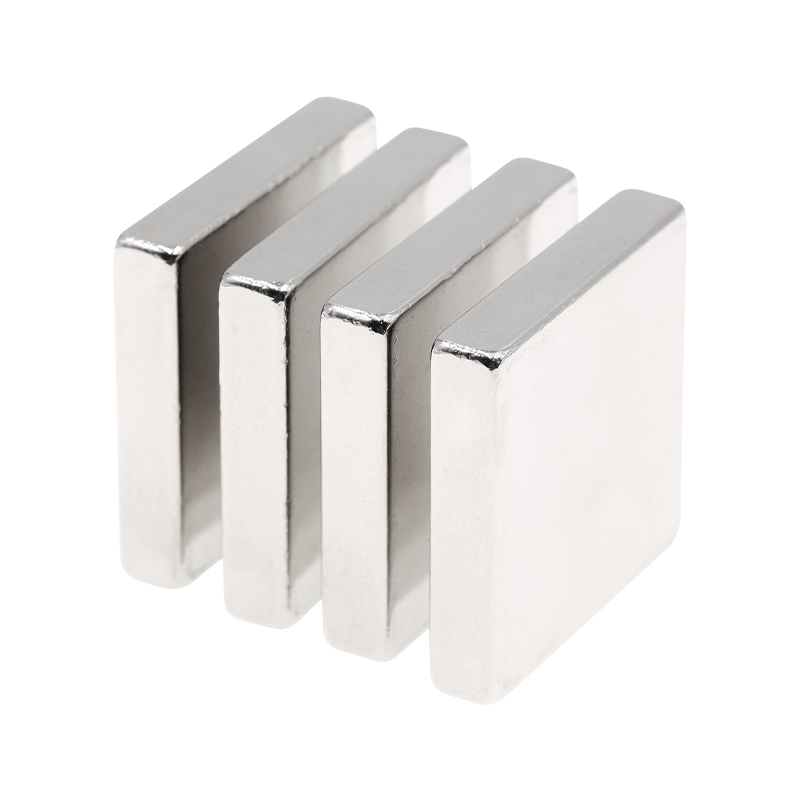 كتلة المغناطيس الدائم 4