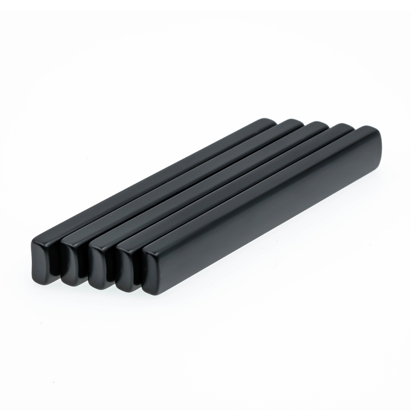 كتلة المغناطيس الدائم 6