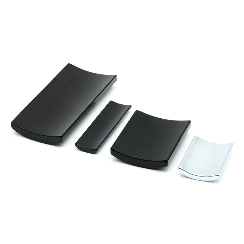 محرك ممسحة الزجاج الأمامي