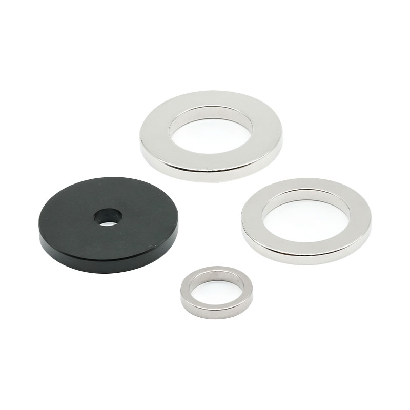 اسطوانة / حلقة المغناطيس الدائم