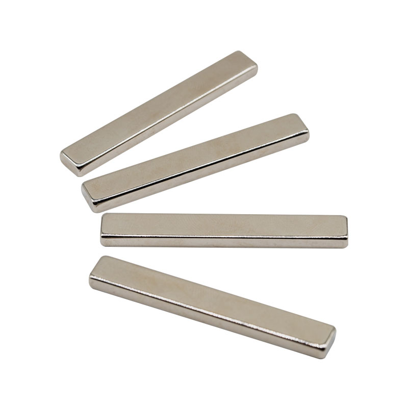 مغناطيس محرك دائم