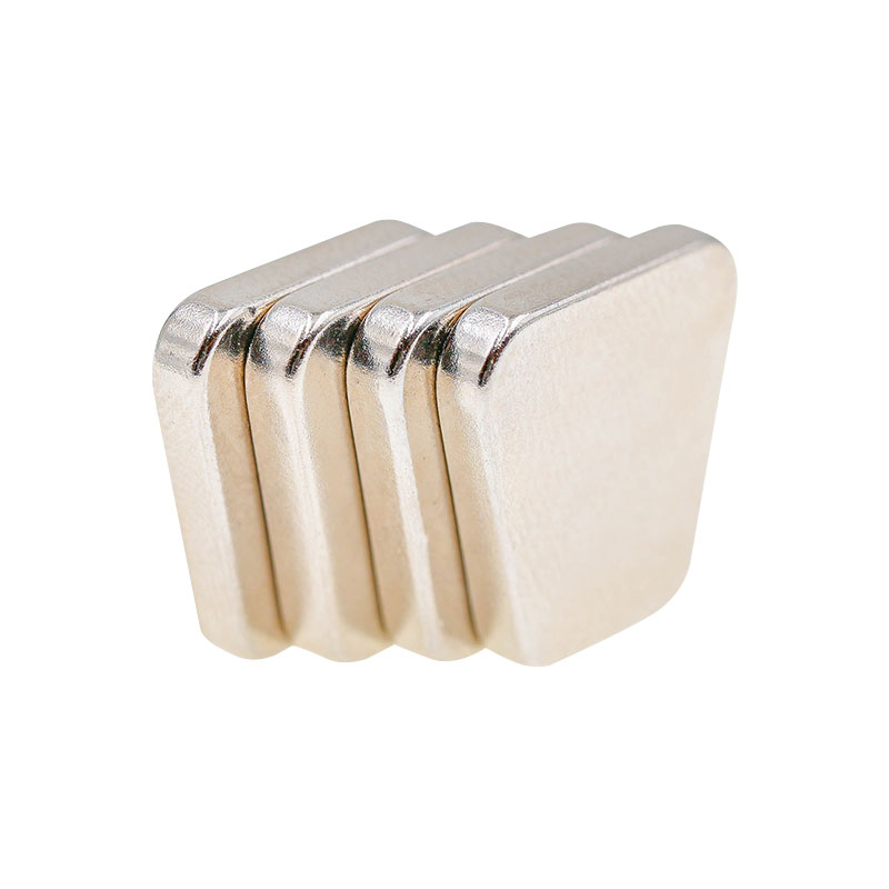 شبه منحرف المغناطيس الدائم